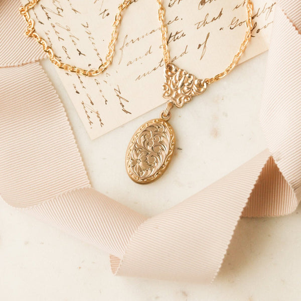 Havalle Floral Locket