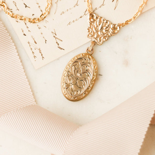 Havalle Floral Locket